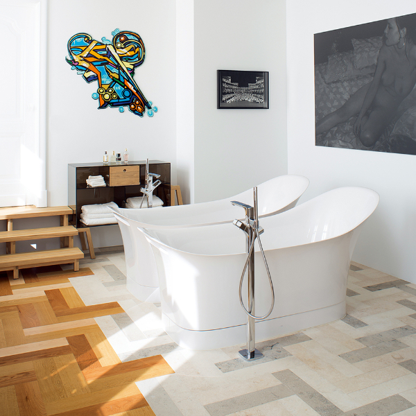 3 Tips to Tackle Flying Insects in the Bathroom